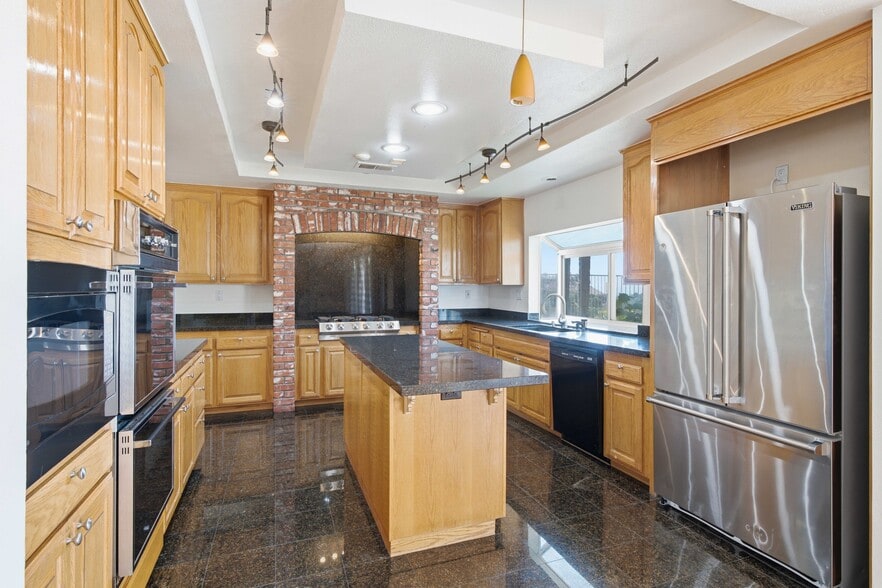 Building Photo - 19808 Winged Foot Way