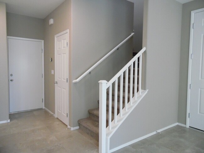 Building Photo - Mountains Edge Townhome