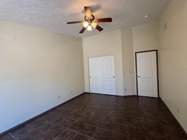 Building Photo - 4877 Los Reyes Dr