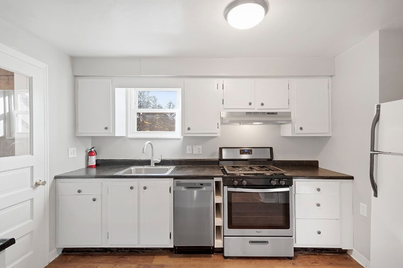 Building Photo - 1180 Duncan Ave