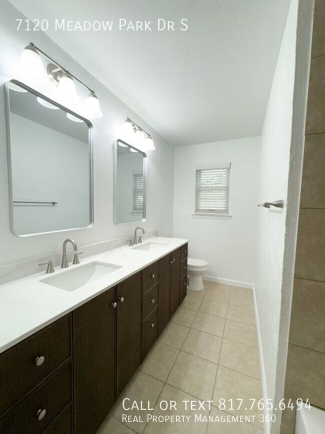 Building Photo - Freshly updated North Richland Hills home ...