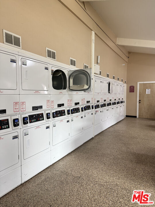 Building Photo - 1123 Sepulveda Blvd