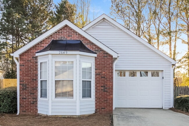 Building Photo - 2649 Laurel Ln NW