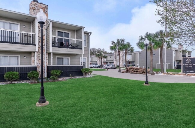 Building Photo - 201 Dixie Dr