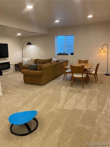 Building Photo - 7122 Golden Acacia Ln