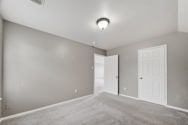 Building Photo - 2914 Laurel Brook Ln