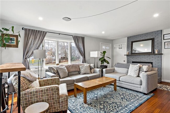 Building Photo - 3 Paul Ave