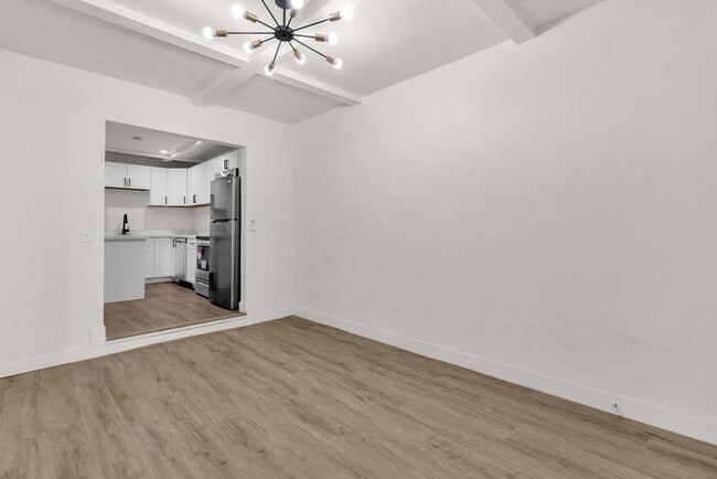 Building Photo - New remodeled in the heart of downtown PHX