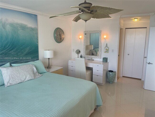 Building Photo - 2101 S Ocean Dr