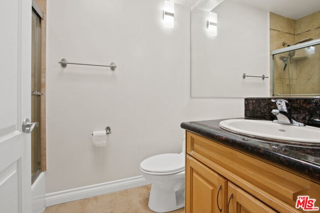 Building Photo - 2013 21st St