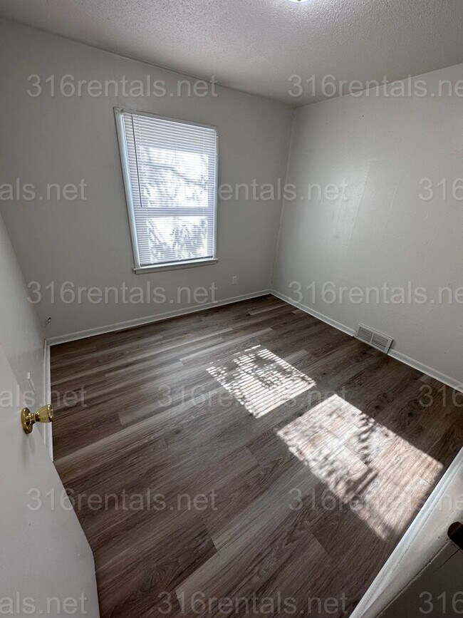 Building Photo - COMING SOON, PLEASE CHECK BACK.