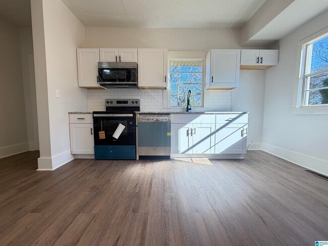 Building Photo - 219 47th Pl N