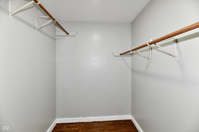 Building Photo - 3550 Eisenhower Dr