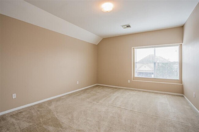 Building Photo - 1127 Laurel Chase Tr