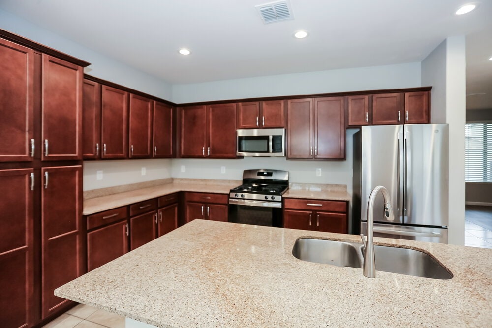 Building Photo - 7213 W Jones Ave