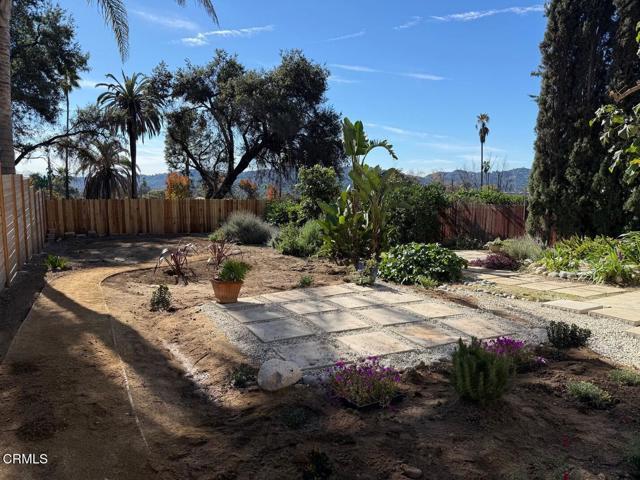 Building Photo - 300 W Loma Alta Dr