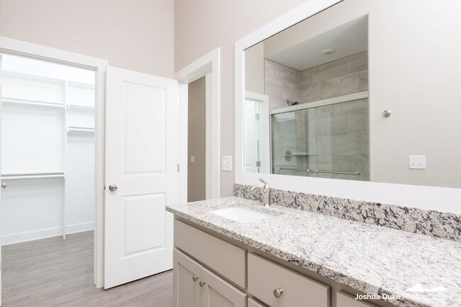 Building Photo - SHORT-TERM LEASE 4 Bedroom 4.5 Bathroom New Home!! Now offering 1st months rent paid. Avail now t...