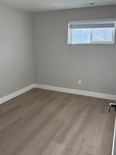 Building Photo - 1360 E 5360 S