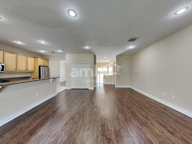 Building Photo - 6405 Oyster Island Cove