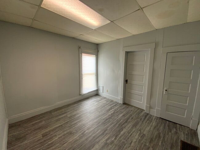 Building Photo - 610 Harmon St