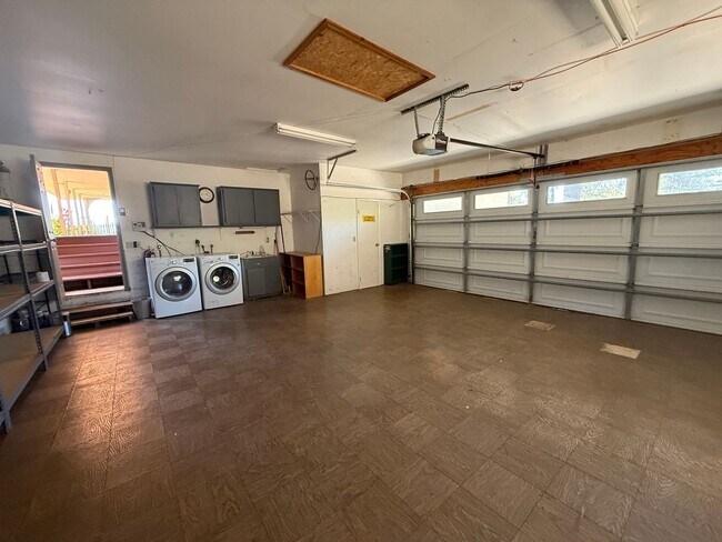 Building Photo - 23799 Woodhaven Pl