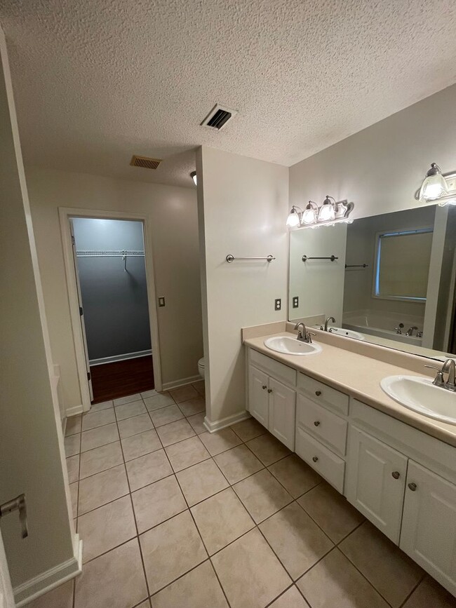 Building Photo - Available April!