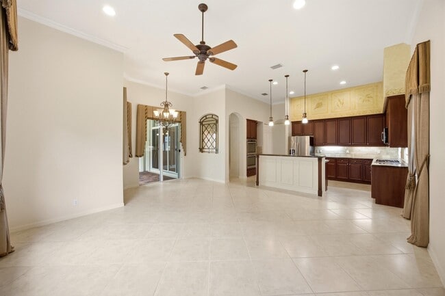 Building Photo - 195 Sedona Way