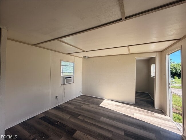 Building Photo - 7838 Ebson Dr