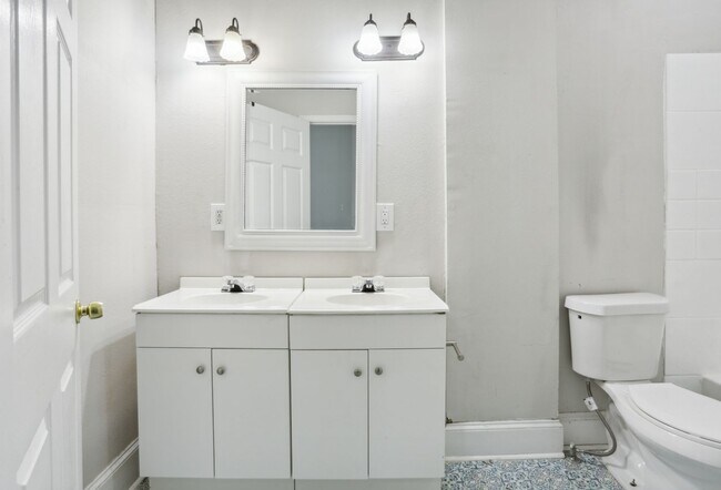 Building Photo - Charming 3BR House in Atlanta