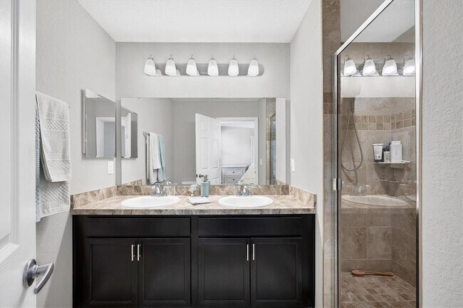 Building Photo - 1314 Grantham Dr