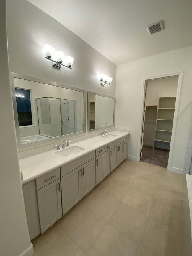 Building Photo - SAVE MONEY WITH SOLAR! Stunning Russell Ranch Home in Folsom Ranch – 3 Bedrooms + Office!