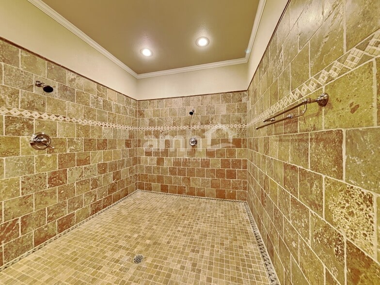 Building Photo - 608 Denali Dr