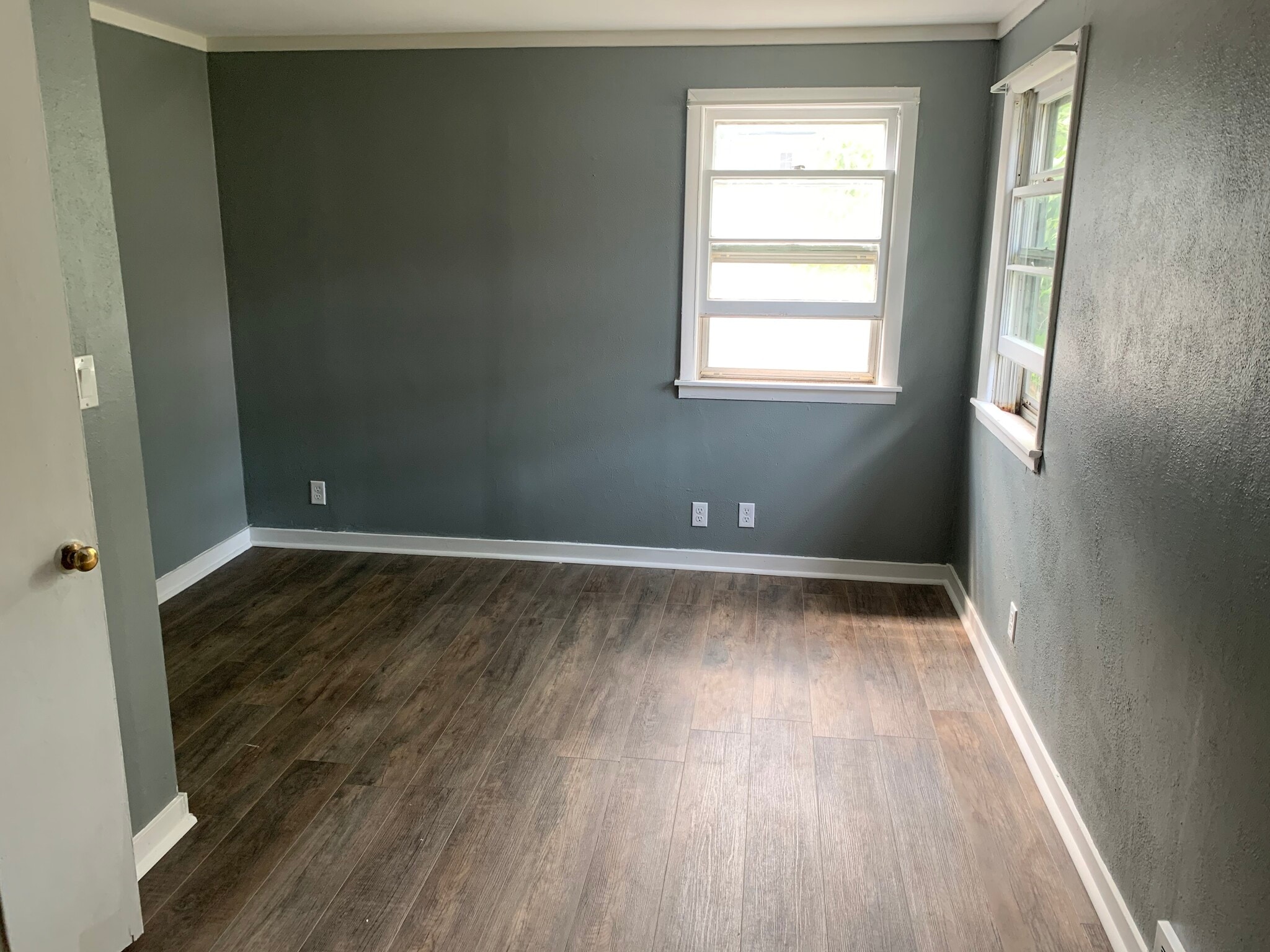 Building Photo - 1384 Lafond Ave