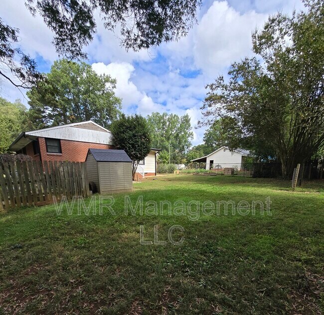 Building Photo - 1509 Wiltshire Rd