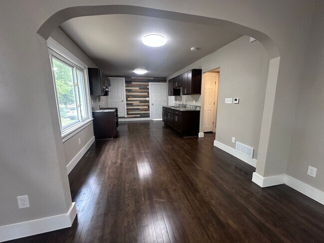 Building Photo - 3BR/2BA Rent to Own Home with Large Garage