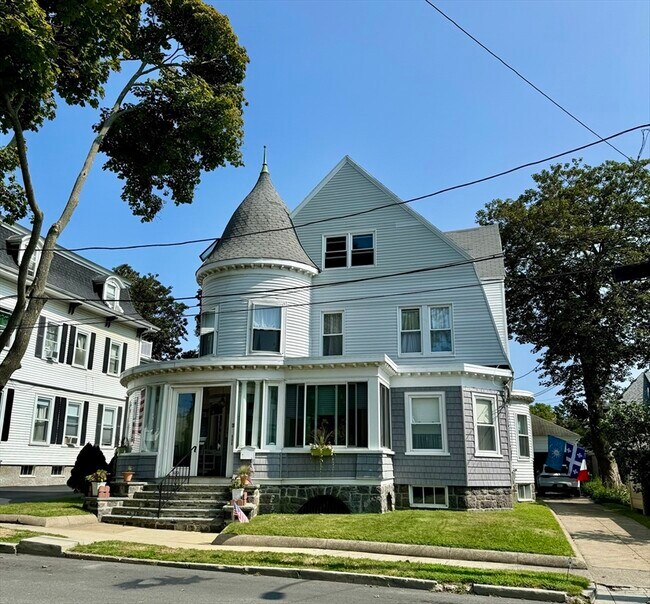 Building Photo - 20 Peirce Rd