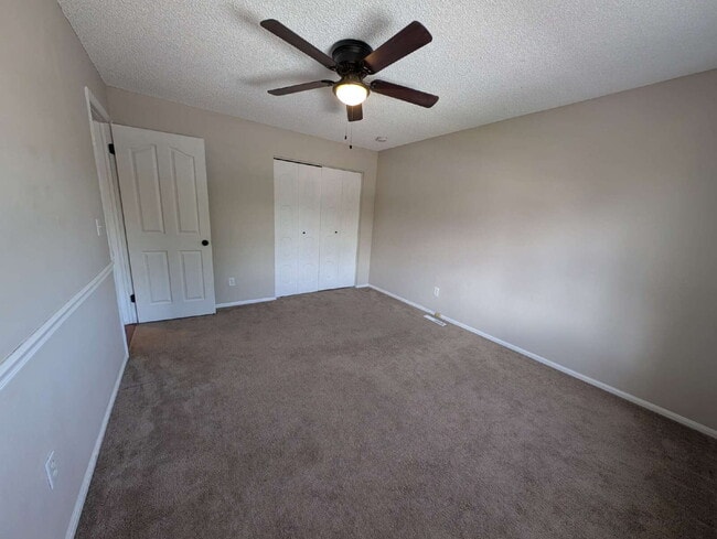 Building Photo - 1175 E Dry Creek Pl