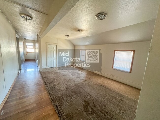 Building Photo - 821 E 7th Ave