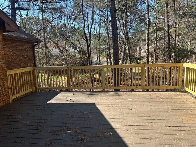 Building Photo - 5500 Fortunes Ridge Dr