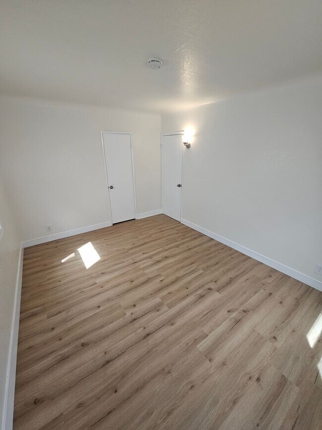 Building Photo - 171St