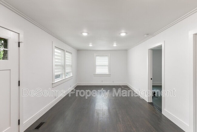 Building Photo - 927 Chickasaw Ave