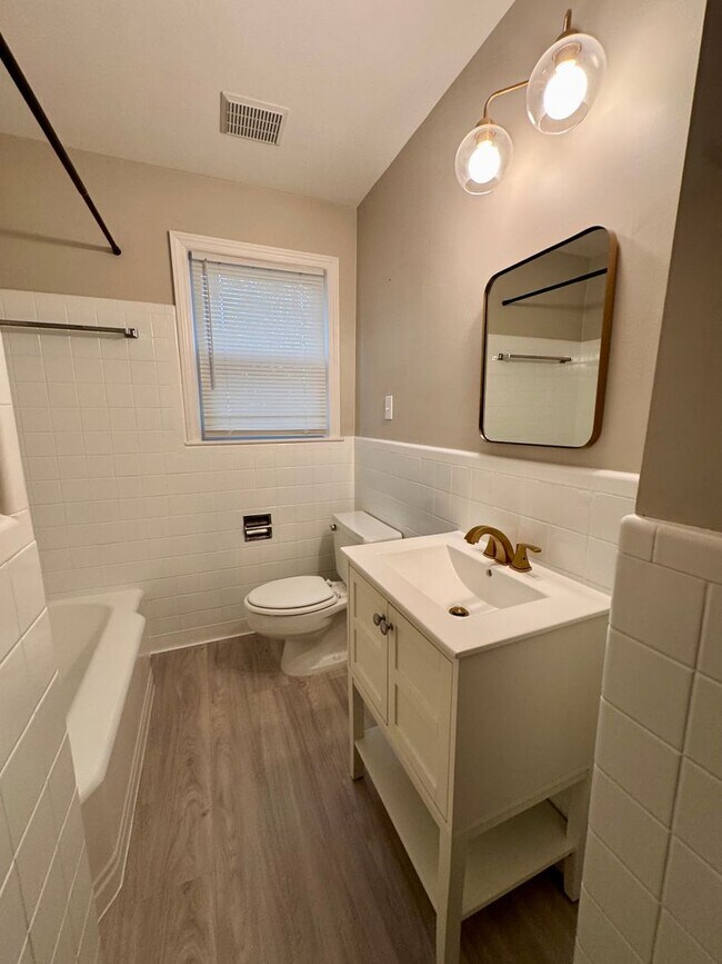 Building Photo - 2720 Hazel St