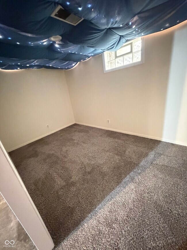 Building Photo - 1437 N Leland Ave