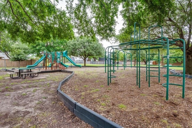 Building Photo - 3-Bedroom Home for Lease in Carrollton – U...