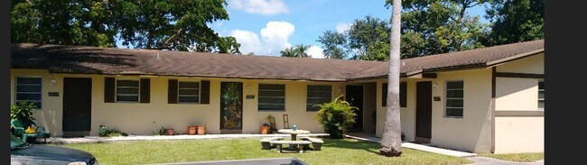 Interior Photo - 4875-4883 SW 65th Ave