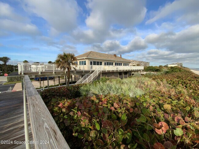 Building Photo - 135 Aquarina Blvd