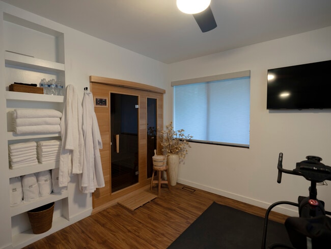 Building Photo - 24568 Albrun Dr