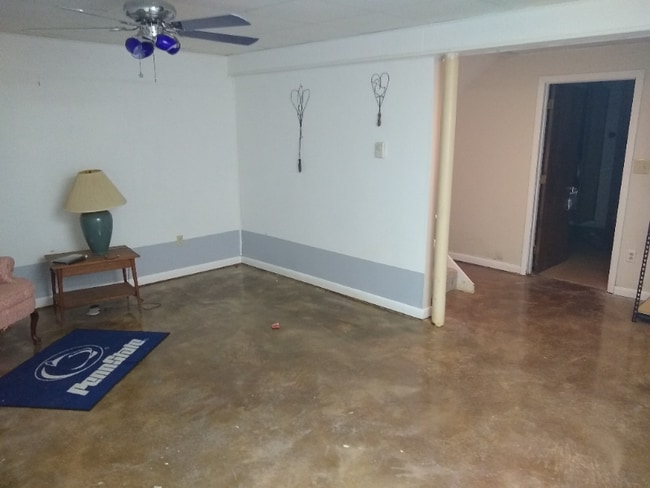 Building Photo - 511 Cricklewood Dr
