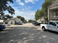 Building Photo - 935 La Posada Dr