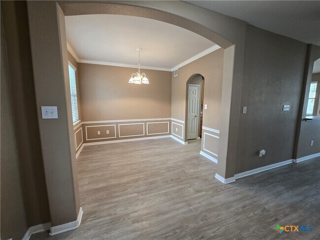 Building Photo - 2043 Carlisle Castle Dr
